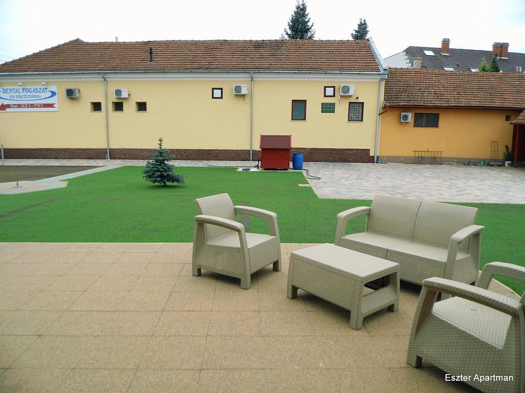 Eszter Apartman Бекесксаба Екстериор снимка