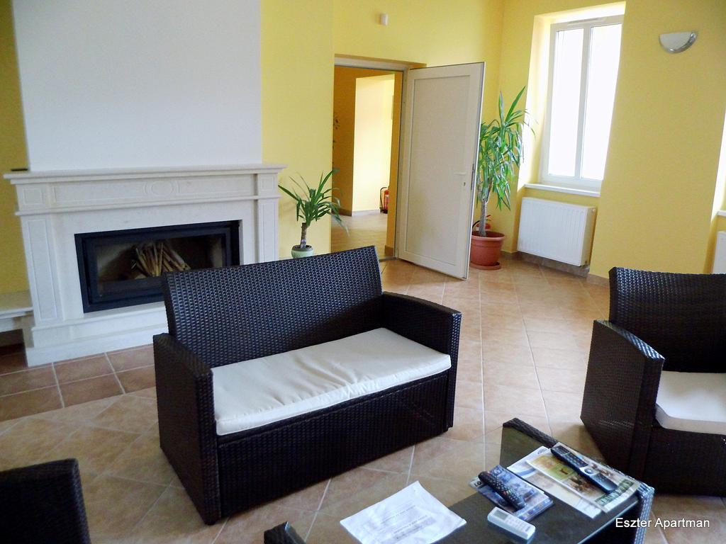 Eszter Apartman Бекесксаба Екстериор снимка