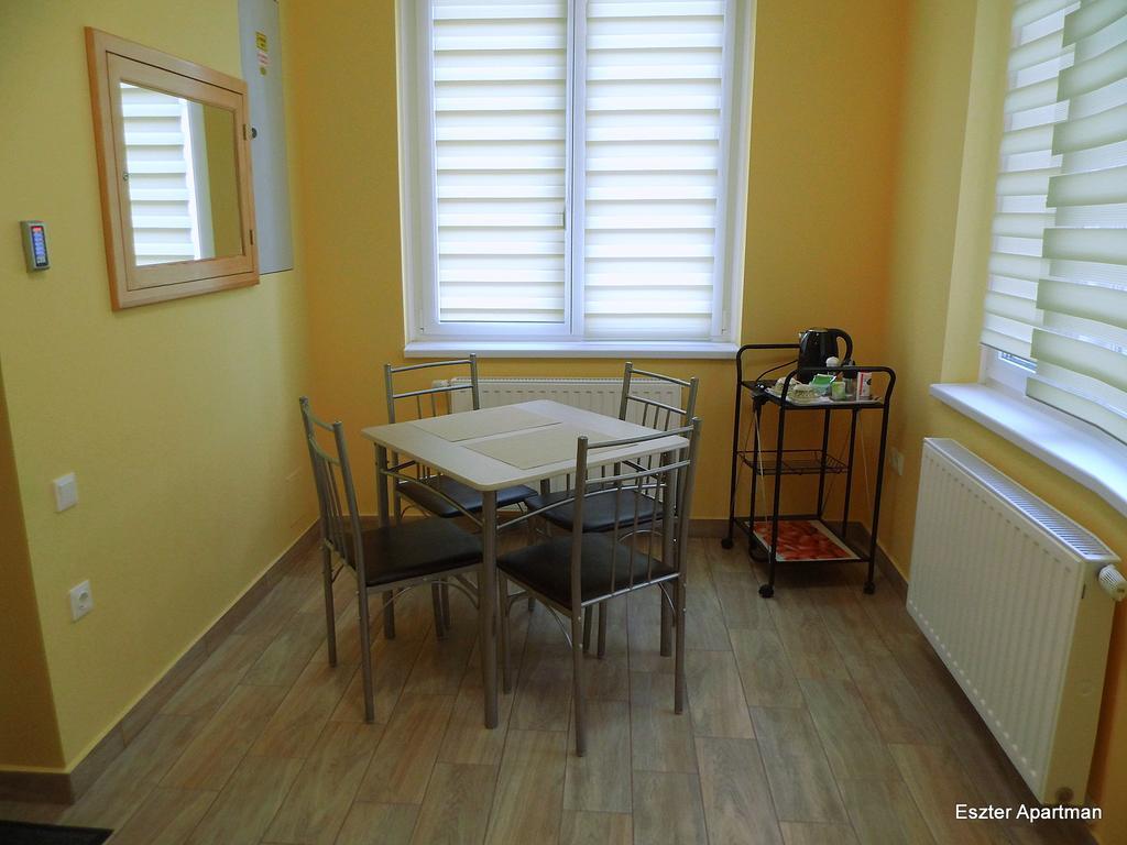 Eszter Apartman Бекесксаба Екстериор снимка